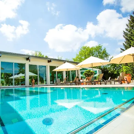 Thermenhotel Quellenhof 호텔 4*