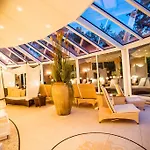 Отель Thermenhotel Quellenhof 4*