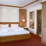 Thermenhotel Quellenhof Отель