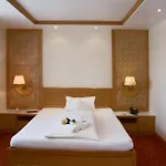 Отель Thermenhotel Quellenhof Бад-Фюссинг
