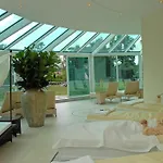 Отель Thermenhotel Quellenhof 4*