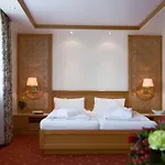 Отель Thermenhotel Quellenhof 4*