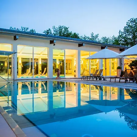 Thermenhotel Quellenhof Отель Бад-Фюссинг