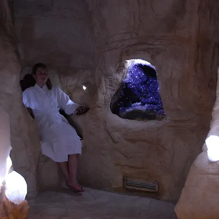 Thermenhotel Quellenhof Отель 4*