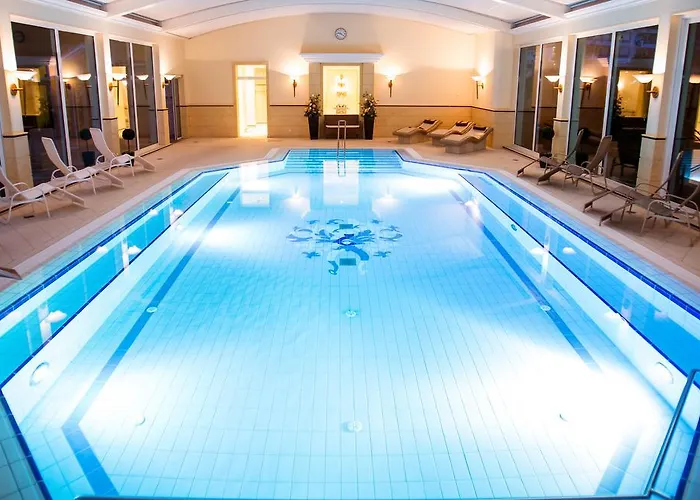Thermenhotel Quellenhof Szálloda 4*